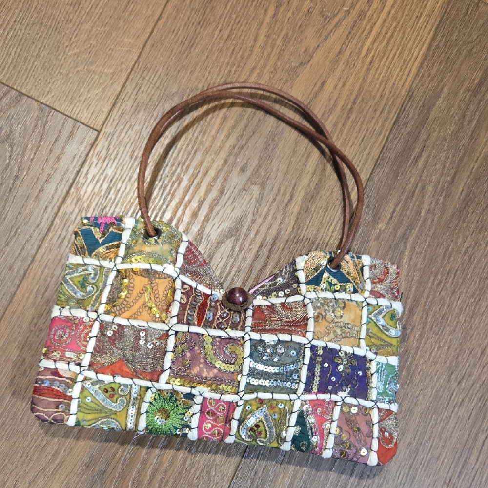 NWT HEAVENLY TREASURES BEADED SEQUIN PURSE... #7073